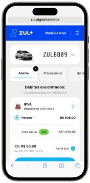 Celular com a tela do aplicativo onde é feita a consulta e exibido o valor do IPVA do veículo.